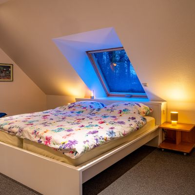 ferienwohnung2-dachterrasse-tannenriede-schlafzimmer-3