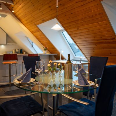 ferienwohnung1-waldblich-tannenriede-essbereich-1
