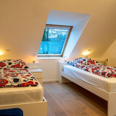 ferienwohnung1-waldblick-tannenriede-schlafzimmer-1